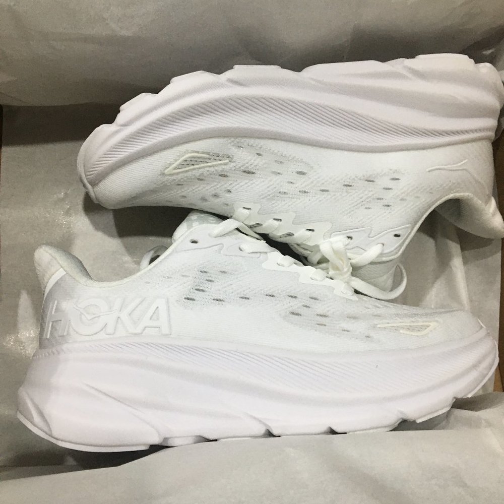 HOKA ONE ONE Clifton 9 Low Top Running Shoes White